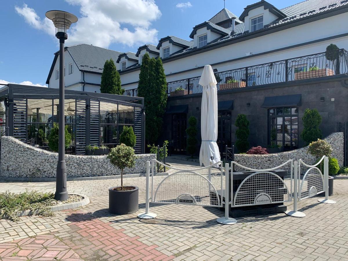 Hotel Kameleon Tarnobrzeg Exterior foto